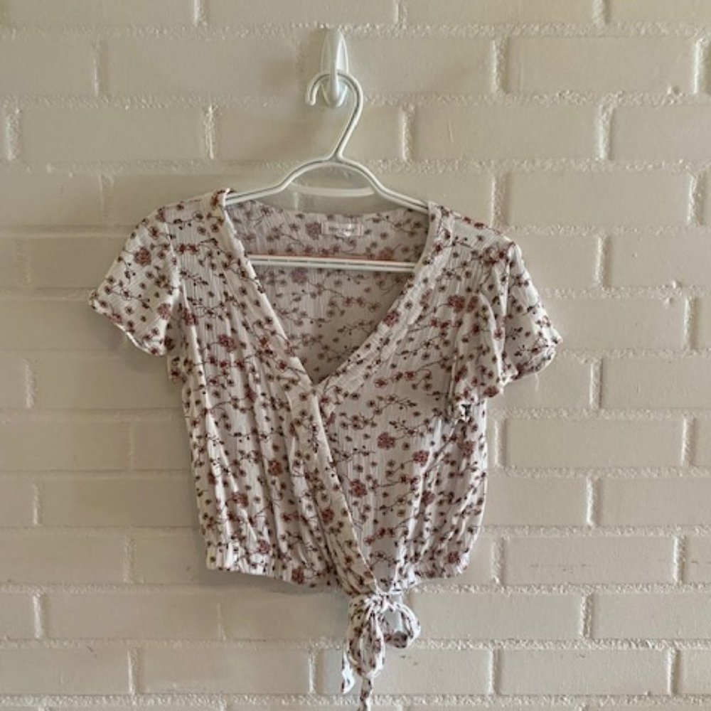 Cute Cropped Floral Shirt